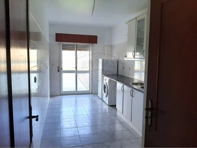 Apartamento T3 para Venda em Algueirão-Mem Martins Foto 6