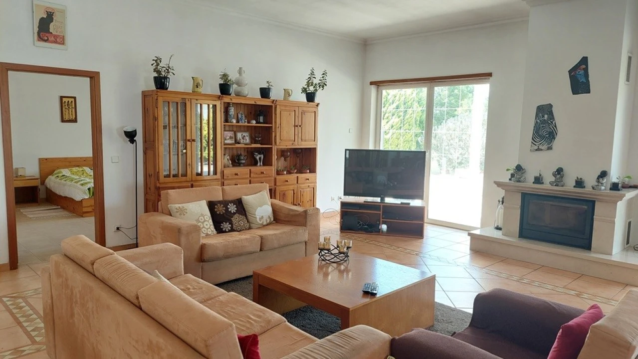 Moradia T4 para Venda em Coimbrão Foto 5