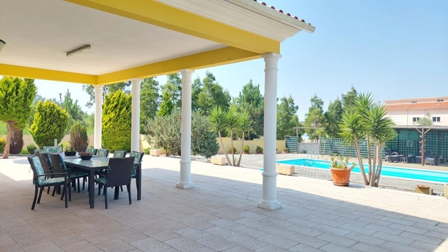 Moradia T4 para Venda em Coimbrão Foto 4