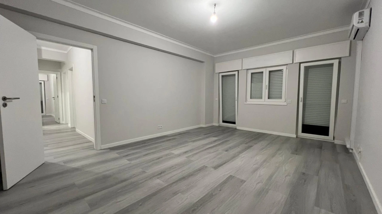 Apartamento T3 para Venda em Portimão Foto 10