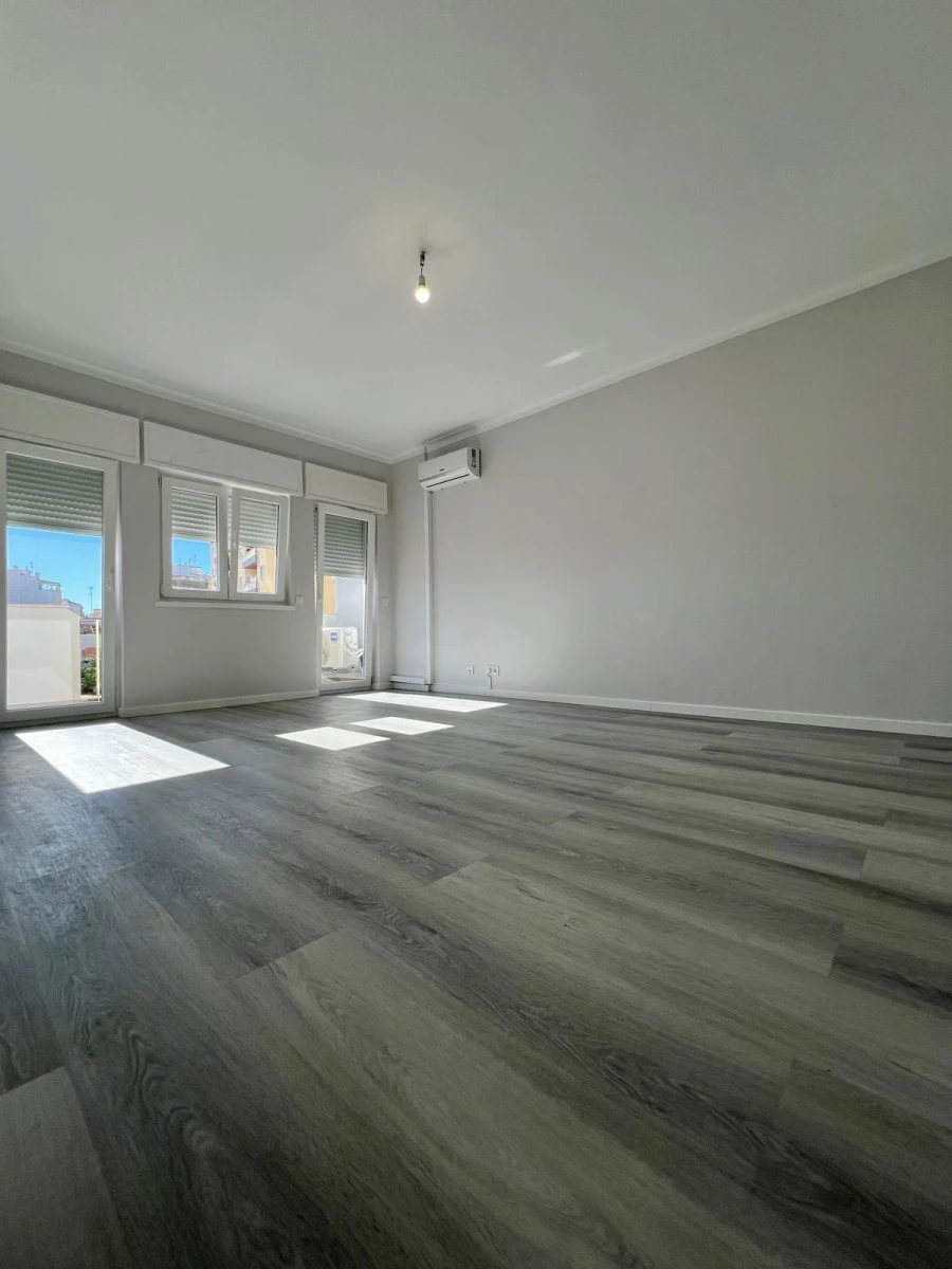 Apartamento T3 para Venda em Portimão Foto 25