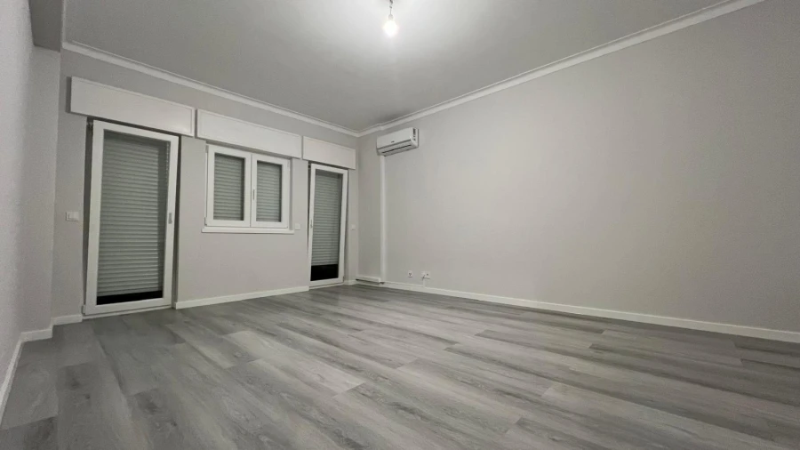Apartamento T3 para Venda em Portimão Foto 11