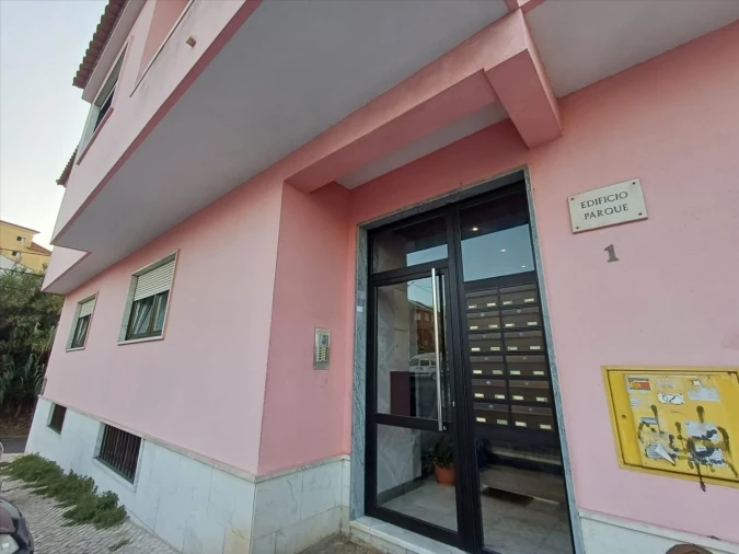 Apartamento T2 para Venda em Cacém e São Marcos Foto 2