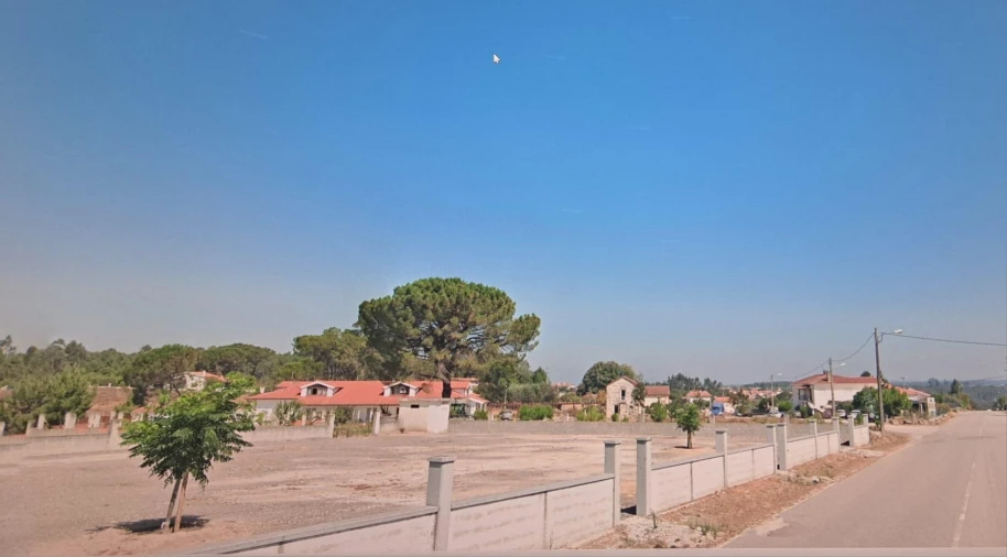 Terreno para Venda em Midões Foto 2