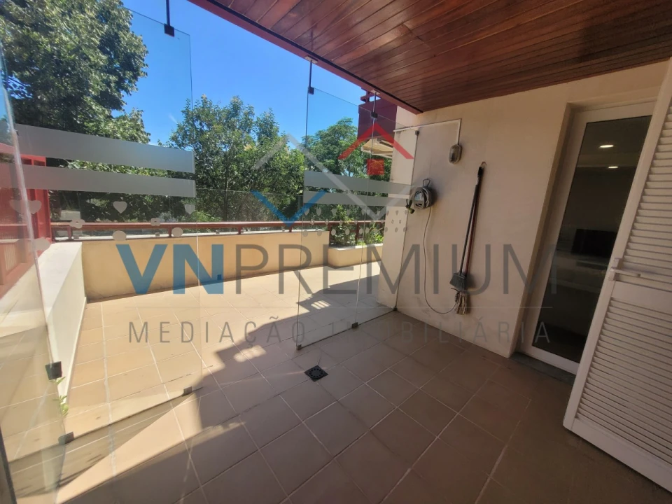 Apartamento T2 para Arrendamento em Queluz e Belas Foto 4