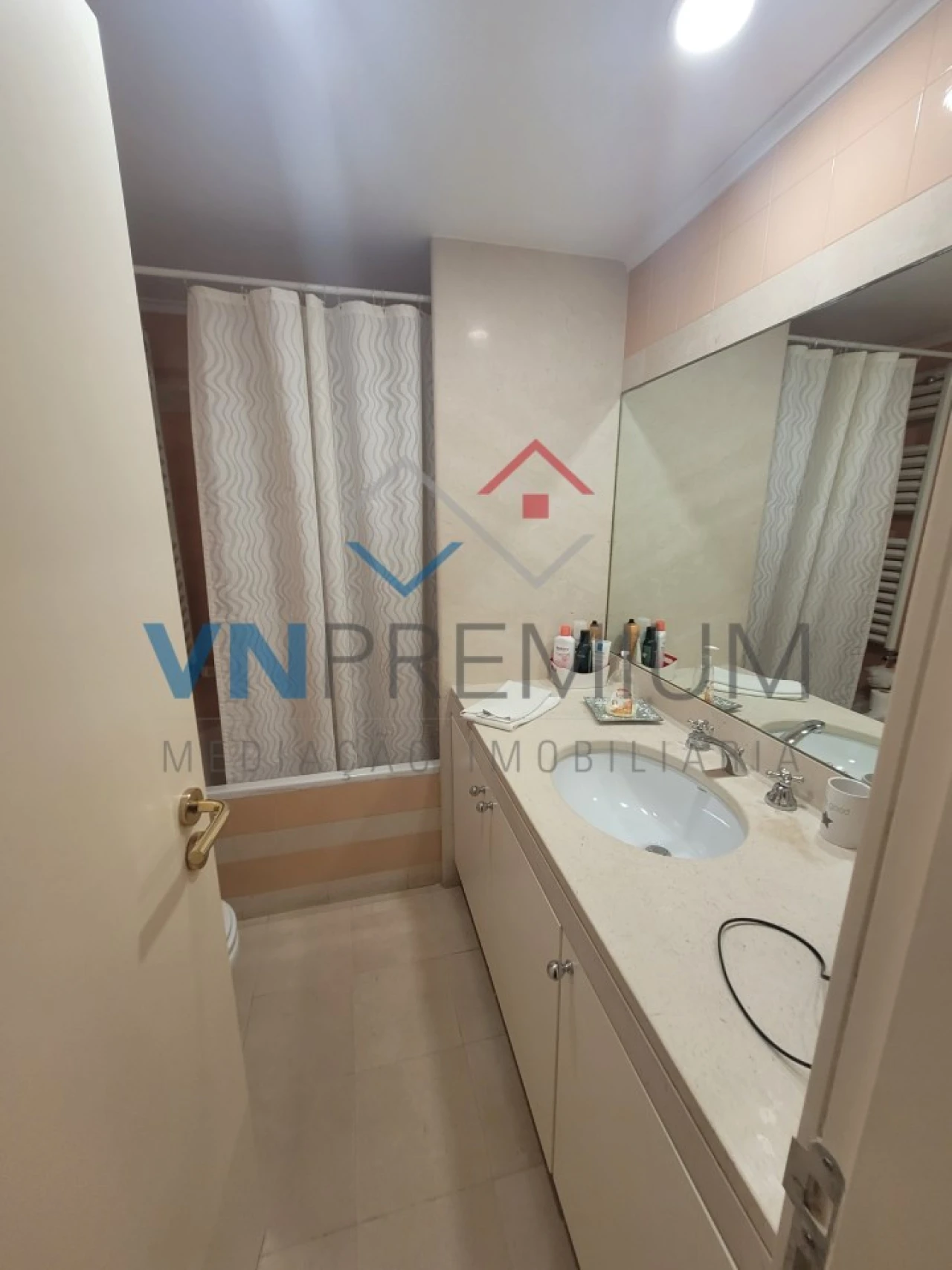 Apartamento T2 para Arrendamento em Queluz e Belas Foto 14