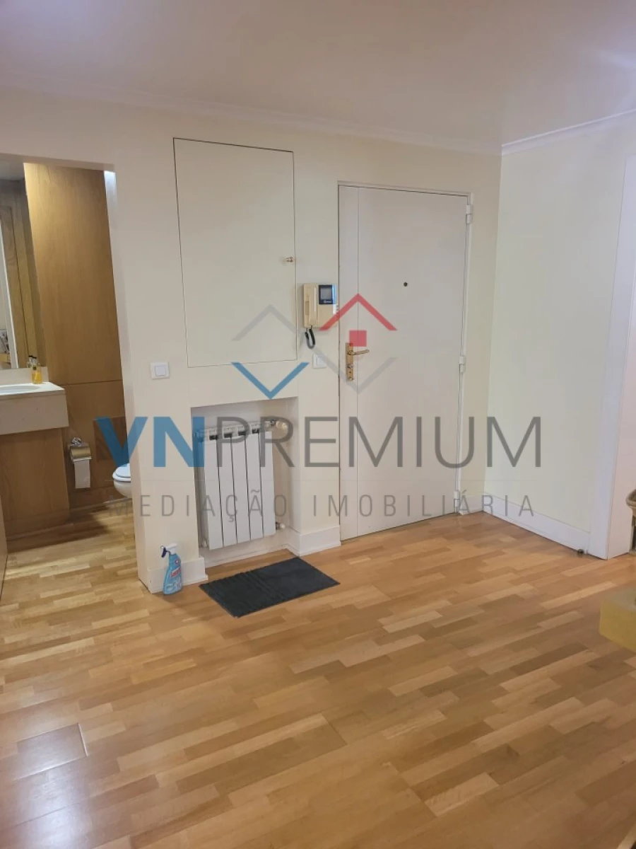 Apartamento T2 para Arrendamento em Queluz e Belas Foto 9