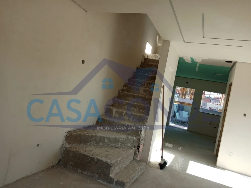 Moradia T3 para Venda em Quinta do Conde Foto 6