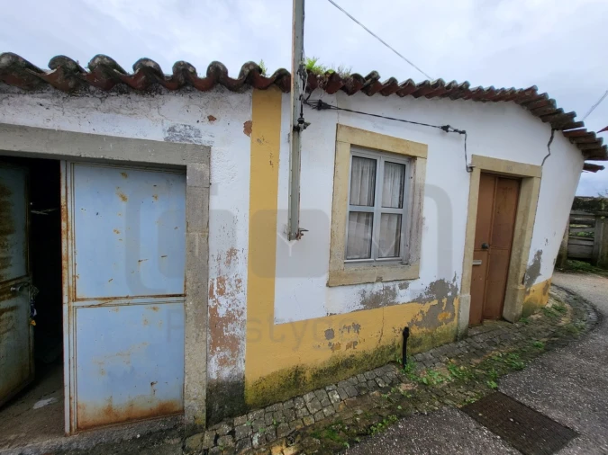 Moradia T2 para Venda em Além da Ribeira e Pedreira Foto 19