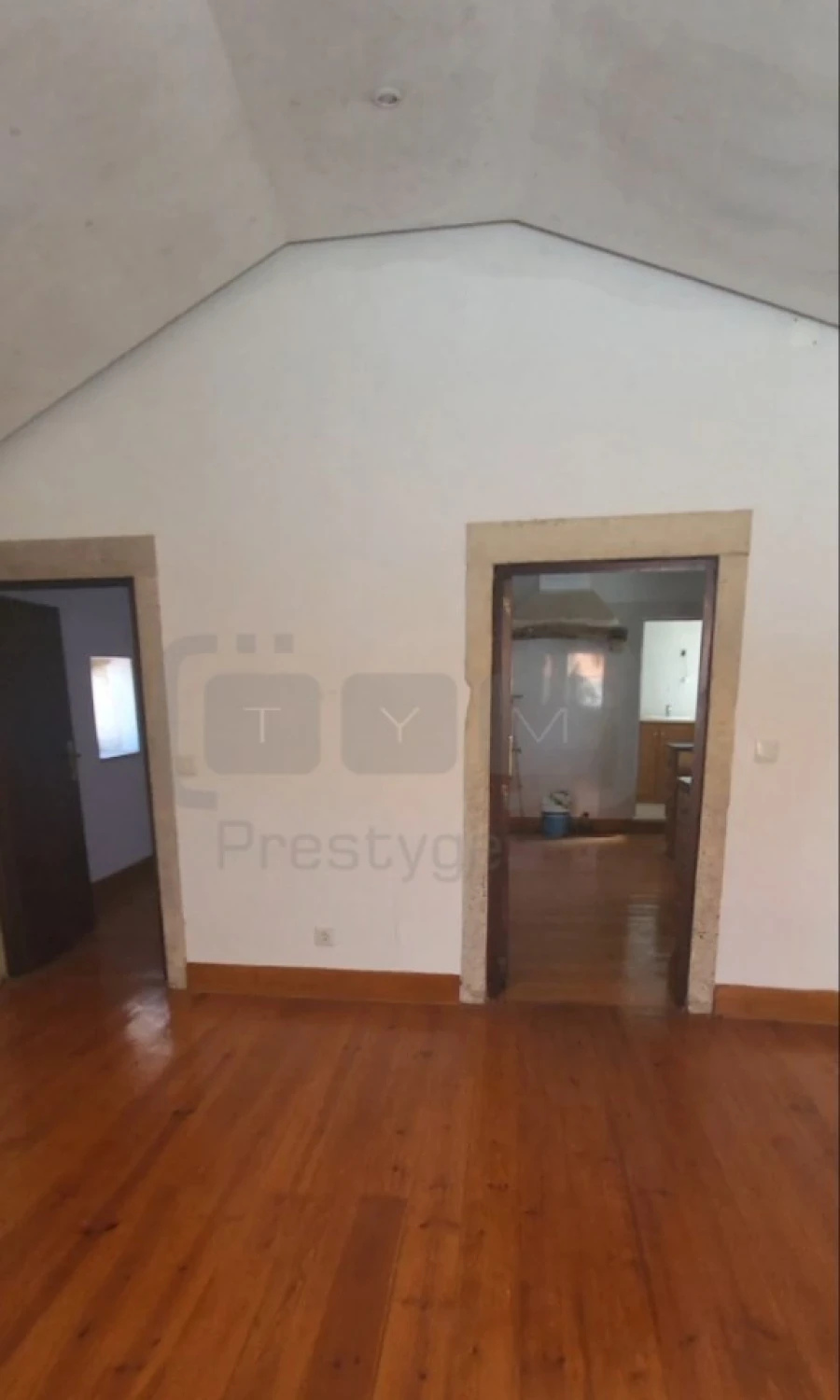 Moradia T2 para Venda em Além da Ribeira e Pedreira Foto 18