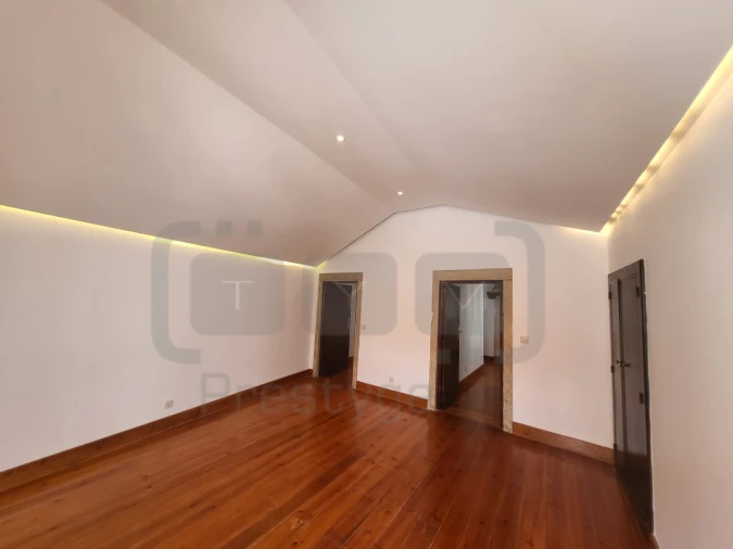 Moradia T2 para Venda em Além da Ribeira e Pedreira Foto 5