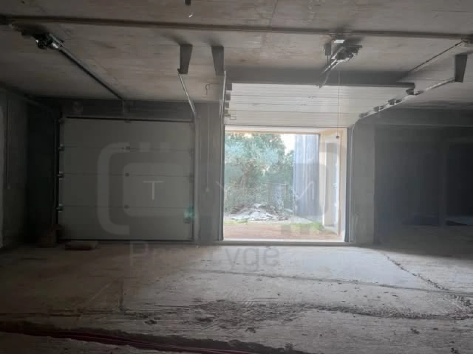 Moradia T4 para Venda em Além da Ribeira e Pedreira Foto 13