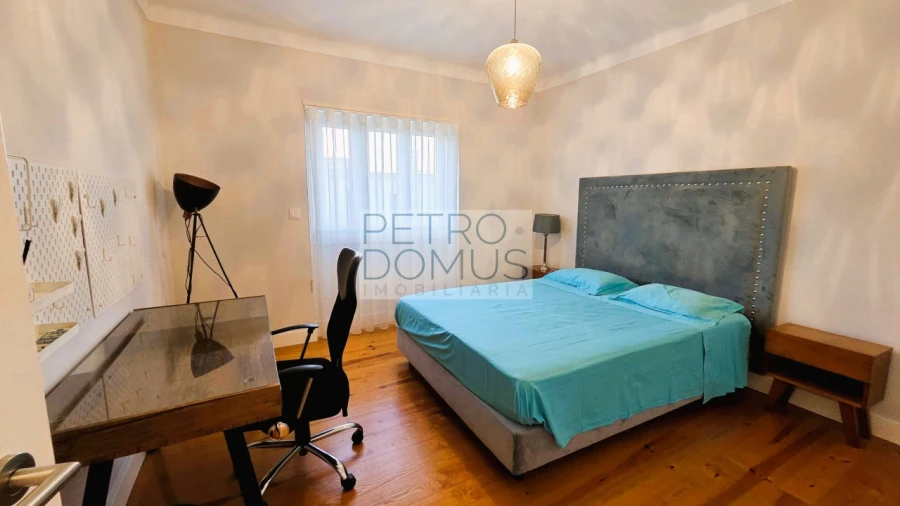 Apartamento T2 para Venda em Alvalade Foto 4