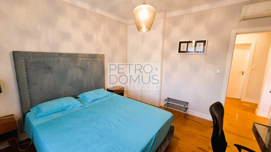 Apartamento T2 para Venda em Alvalade Foto 5