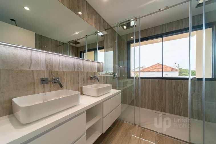 Moradia T4 para Venda em Alcabideche Foto 14