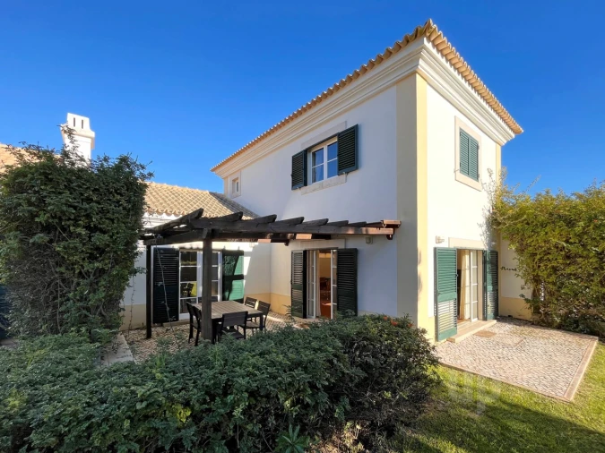 Moradia T3 para Venda em Cascais e Estoril Foto 1