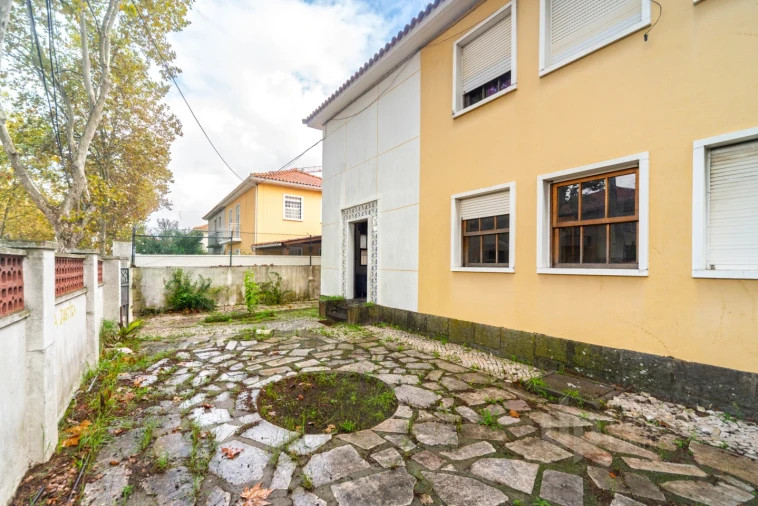 Moradia T6 para Venda em Benfica Foto 3