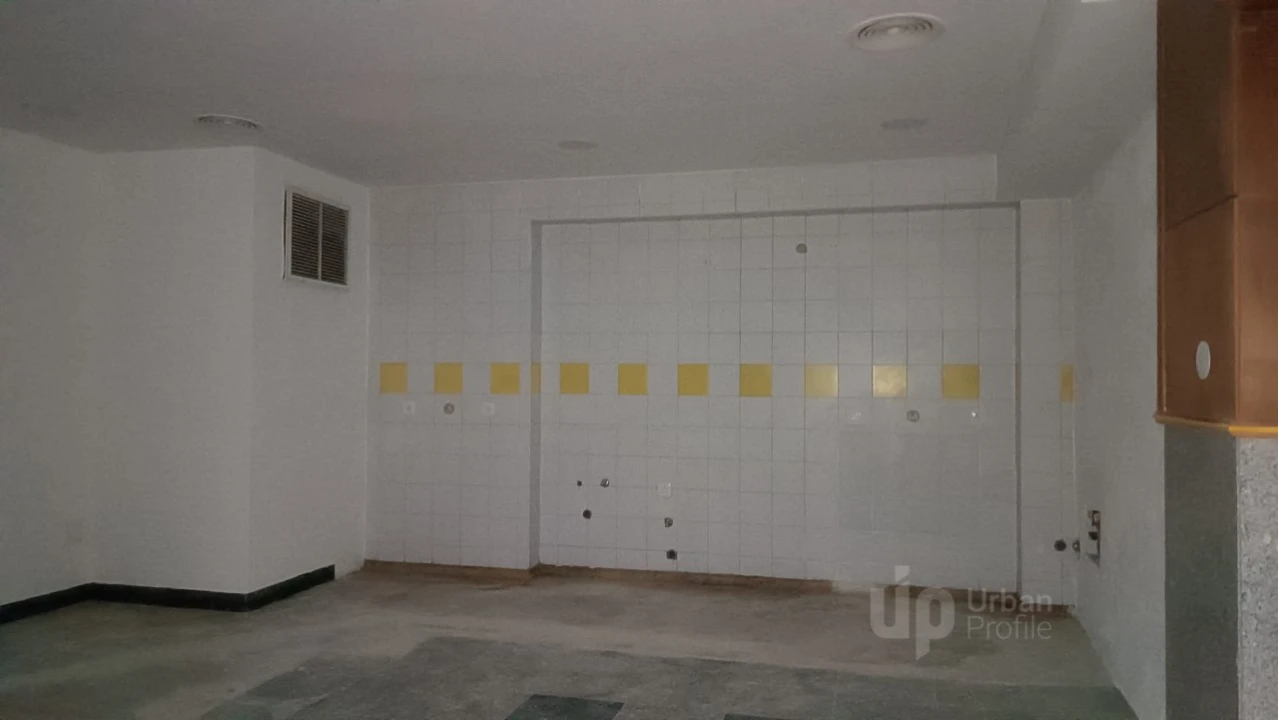 Loja para Arrendamento em Carcavelos e Parede Foto 3