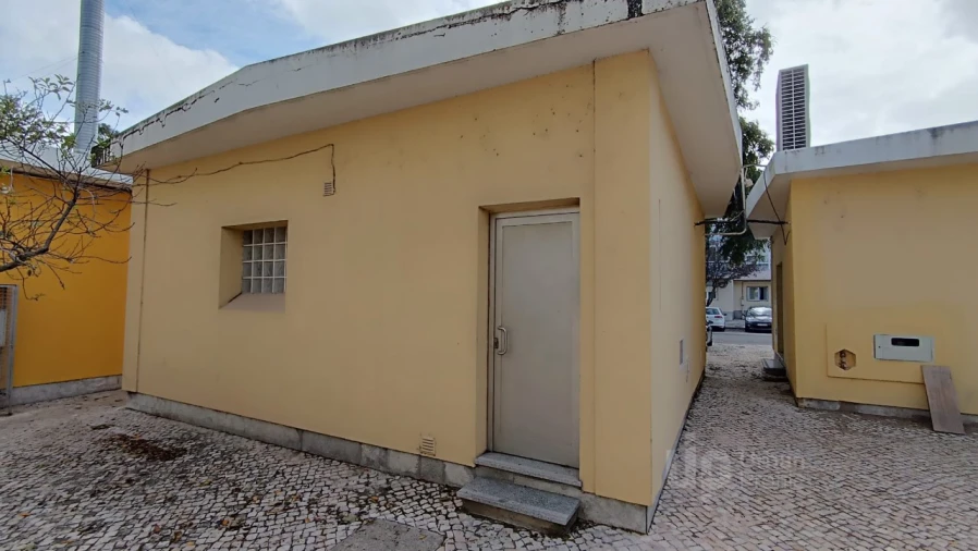 Loja para Arrendamento em Carcavelos e Parede Foto 4