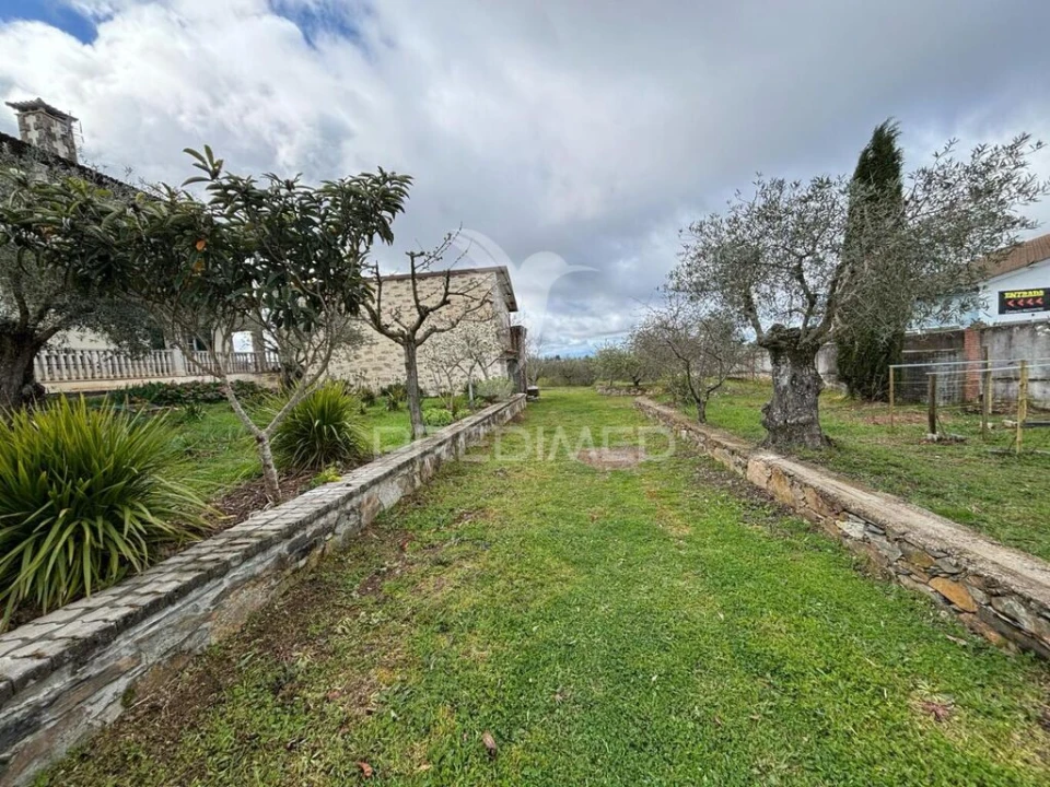 Quinta T4 para Venda em Vimioso Foto 12