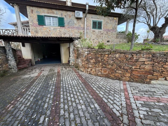 Quinta T4 para Venda em Vimioso Foto 1