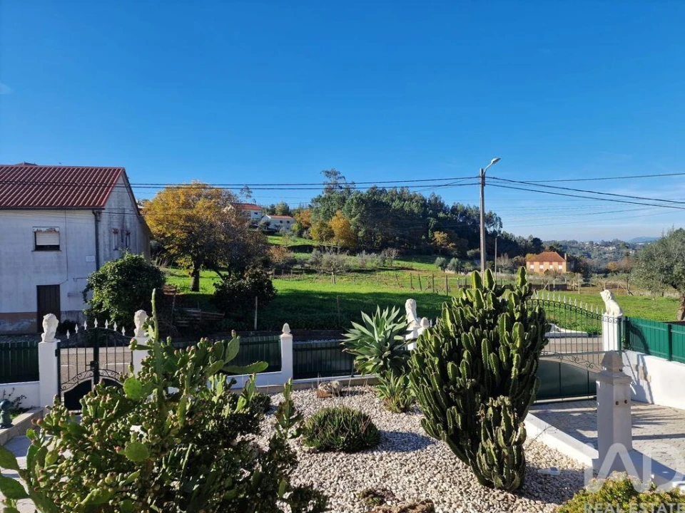 Moradia T5 para Venda em Arega Foto 7