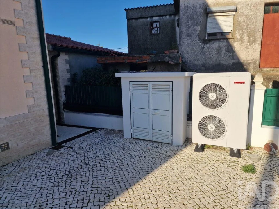 Moradia T5 para Venda em Arega Foto 9