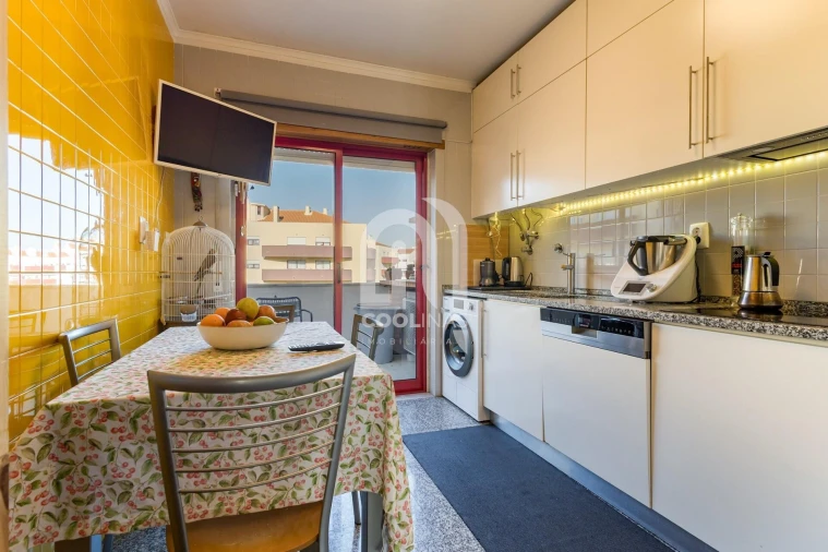 Apartamento T3 para Venda em Seixal, Arrentela e Aldeia de Paio Pires Foto 14