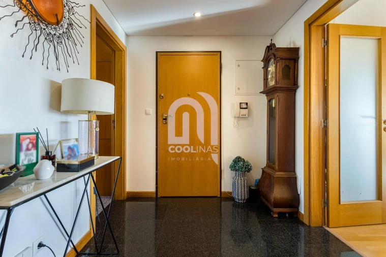 Apartamento T3 para Venda em Seixal, Arrentela e Aldeia de Paio Pires Foto 6