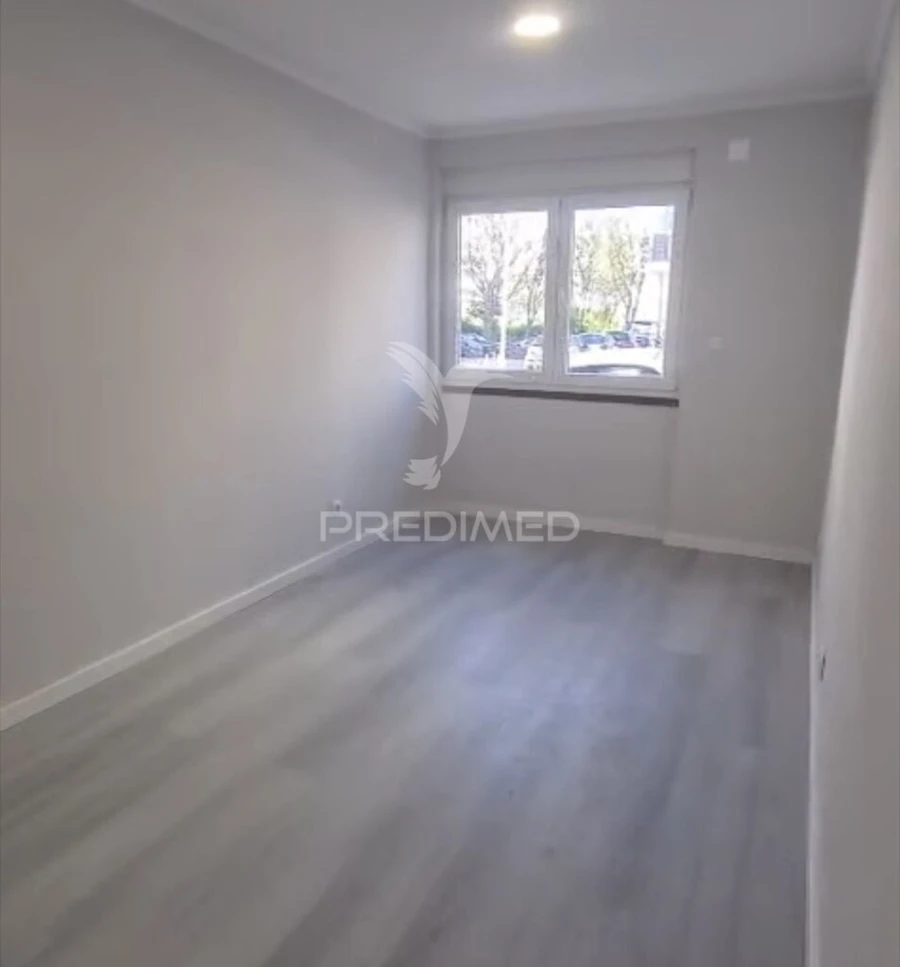 Apartamento T2 para Venda em Benfica Foto 16