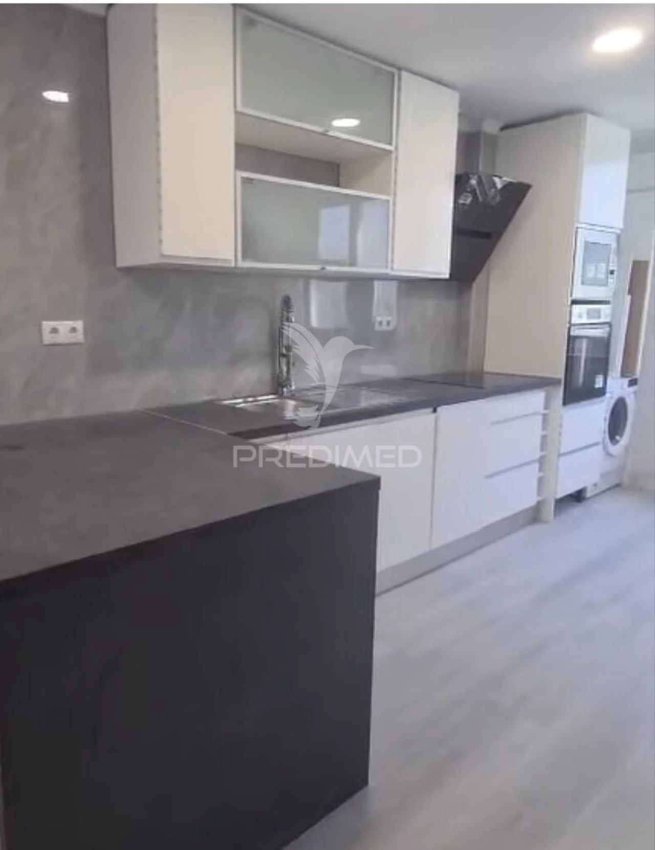 Apartamento T2 para Venda em Benfica Foto 1