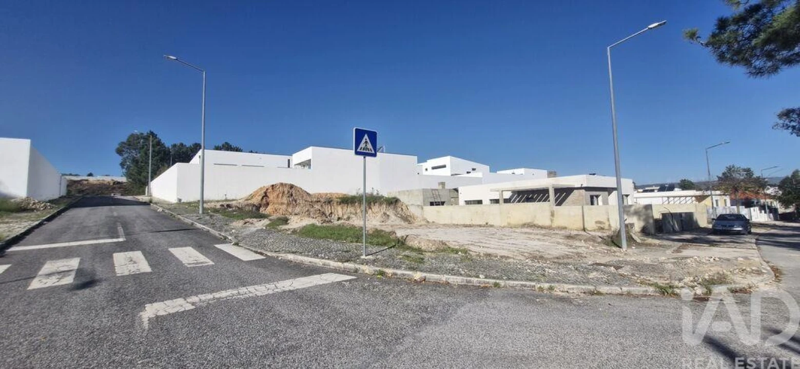 Moradia T3 para Venda em Rio Maior Foto 3