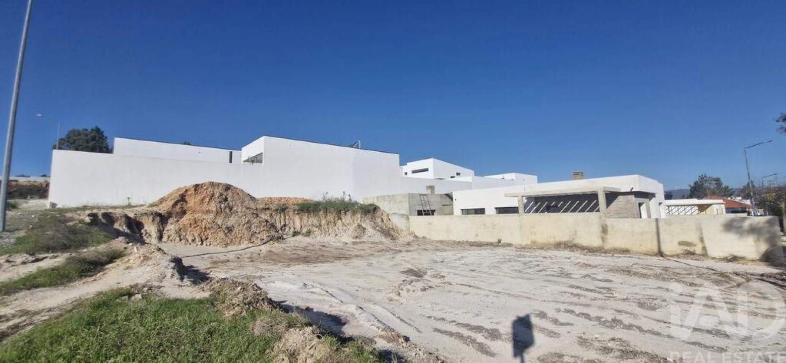 Moradia T3 para Venda em Rio Maior Foto 6