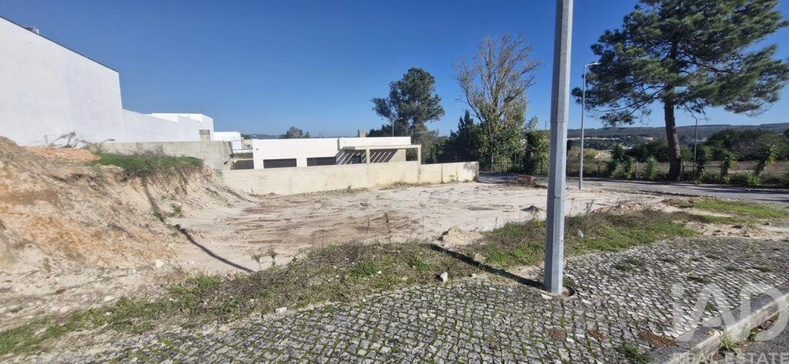 Moradia T3 para Venda em Rio Maior Foto 4