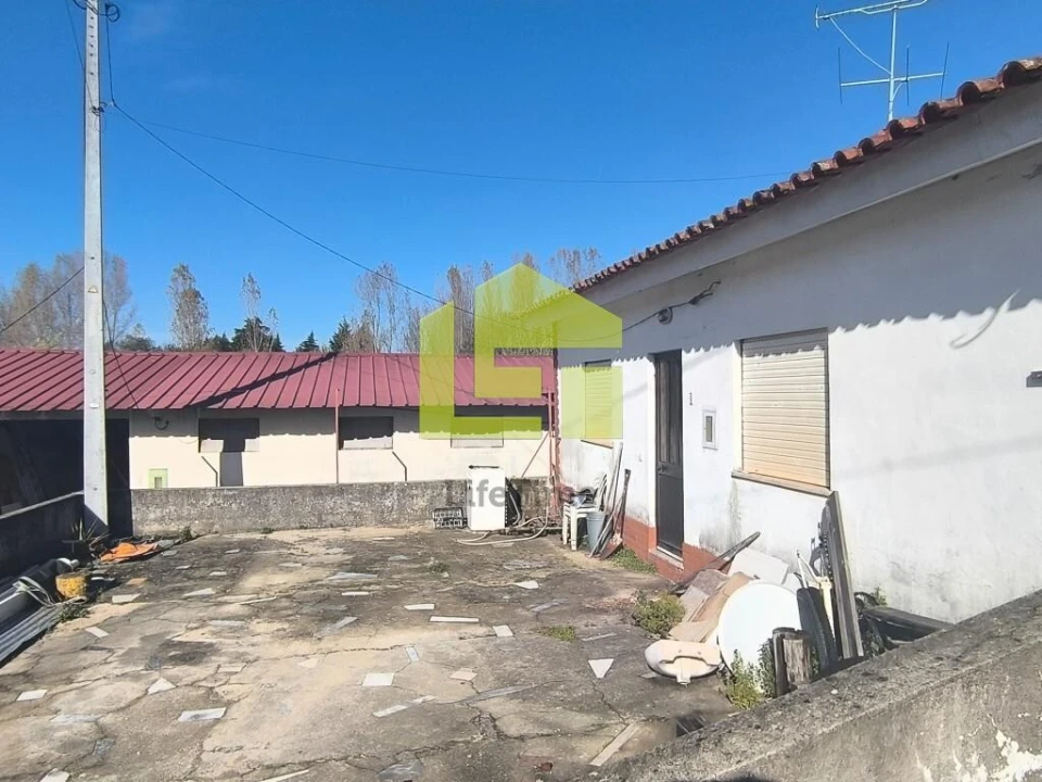 Prédio para Venda em Condeixa-A-Velha e Condeixa-A-Nova Foto 9