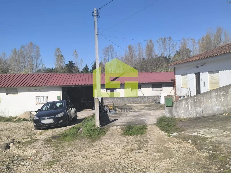 Prédio para Venda em Condeixa-A-Velha e Condeixa-A-Nova Foto 1