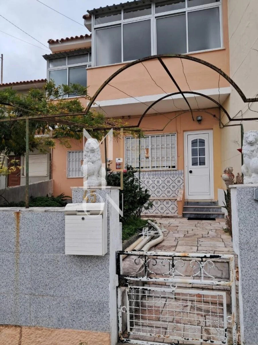 Moradia T3 para Venda em São Domingos de Rana Foto 1