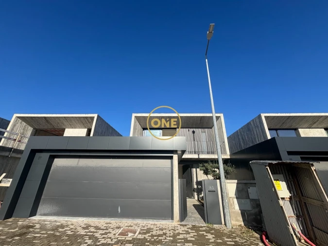 Moradia T3 para Venda em Merelim (São Pedro) e Frossos Foto 3