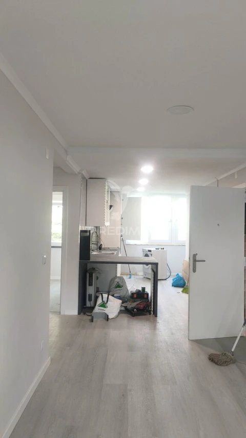 Apartamento T2 para Venda em São Domingos de Benfica