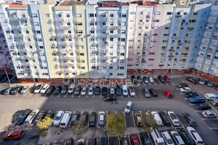 Apartamento T2 para Venda em Corroios Foto 20