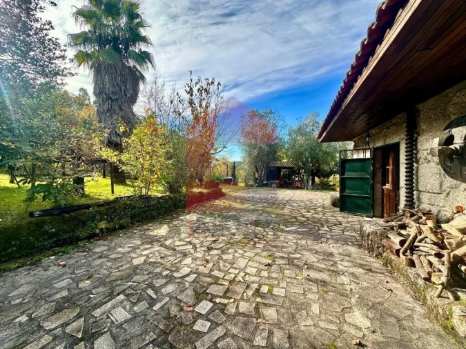 Moradia T3 para Venda em Valdreu Foto 24