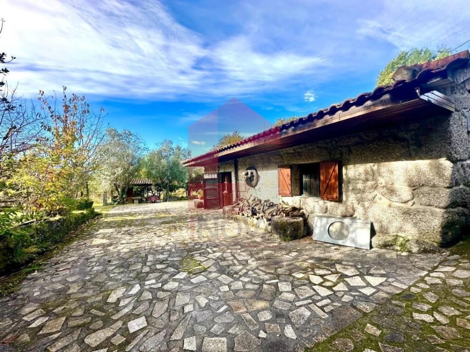 Moradia T3 para Venda em Valdreu Foto 25