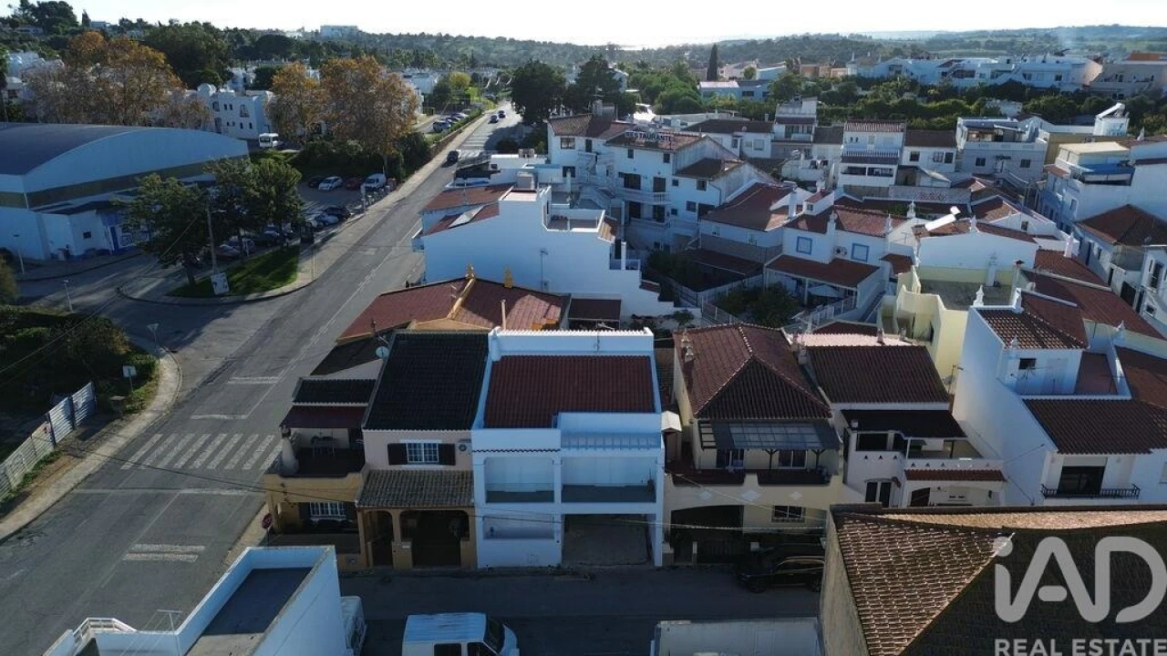 Moradia T5 para Venda em Alvor Foto 1