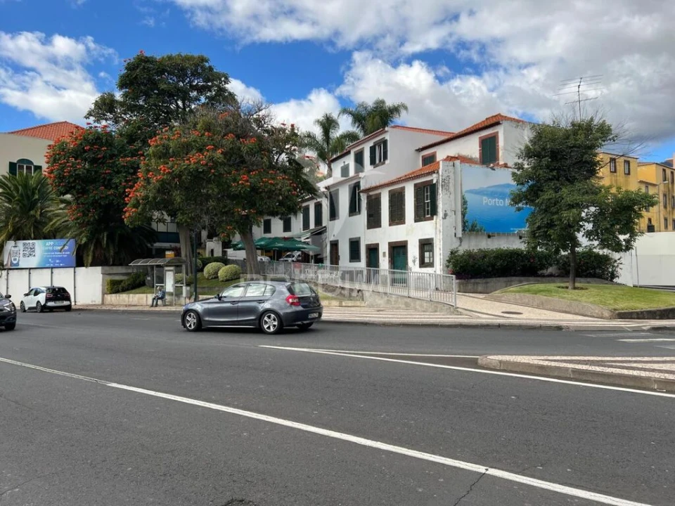 Moradia T2 para Venda em Funchal (Santa Luzia) Foto 3