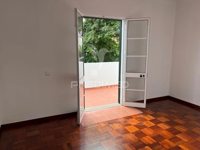 Moradia T2 para Venda em Funchal (Santa Luzia) Foto 12