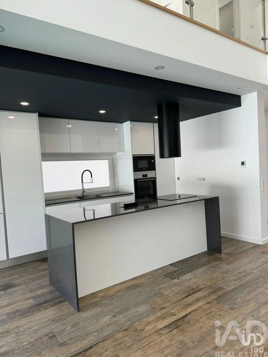 Moradia T3 para Venda em Sesimbra (Castelo) Foto 3