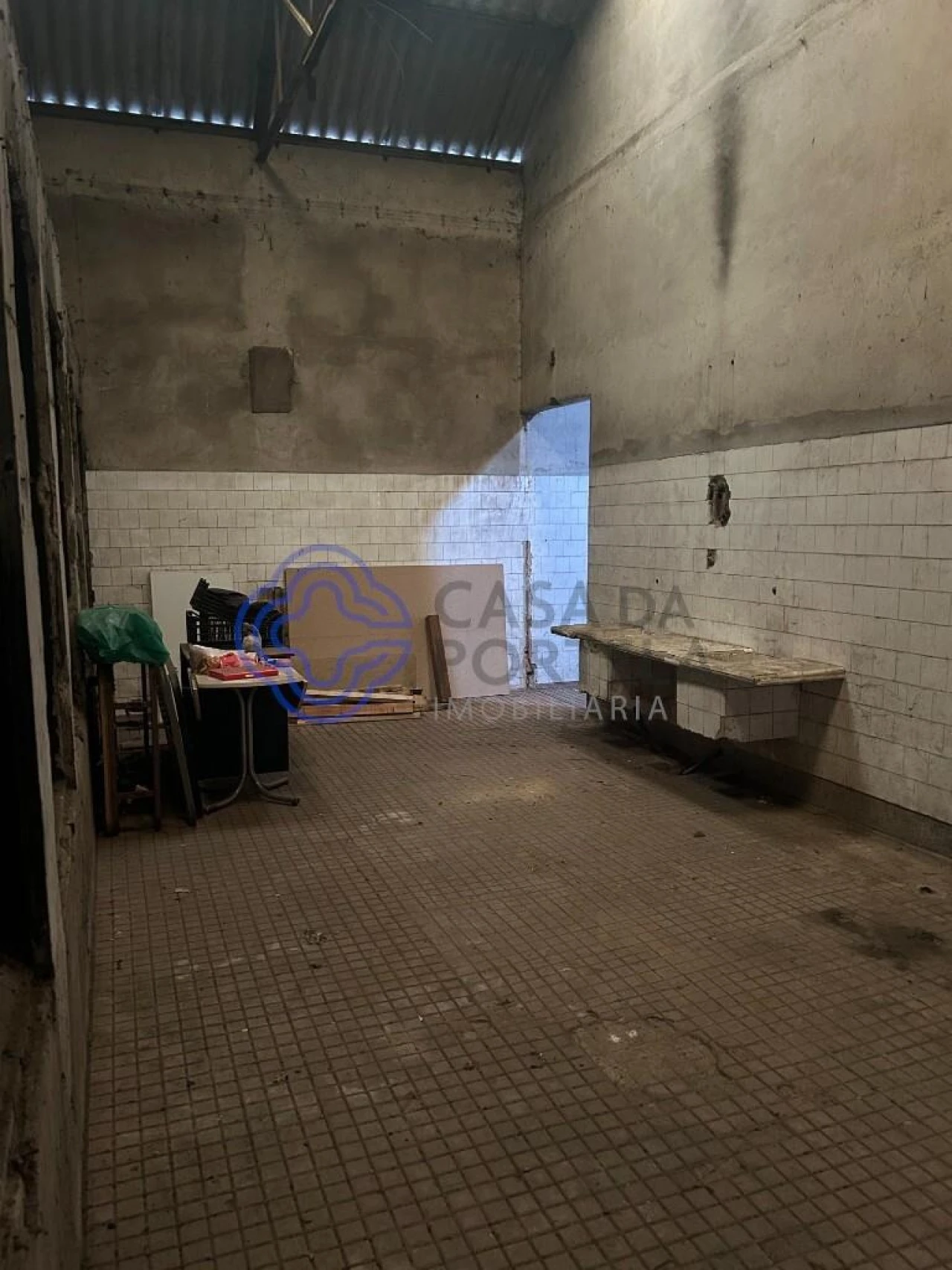 Armazém para Venda em Milheiros Foto 8