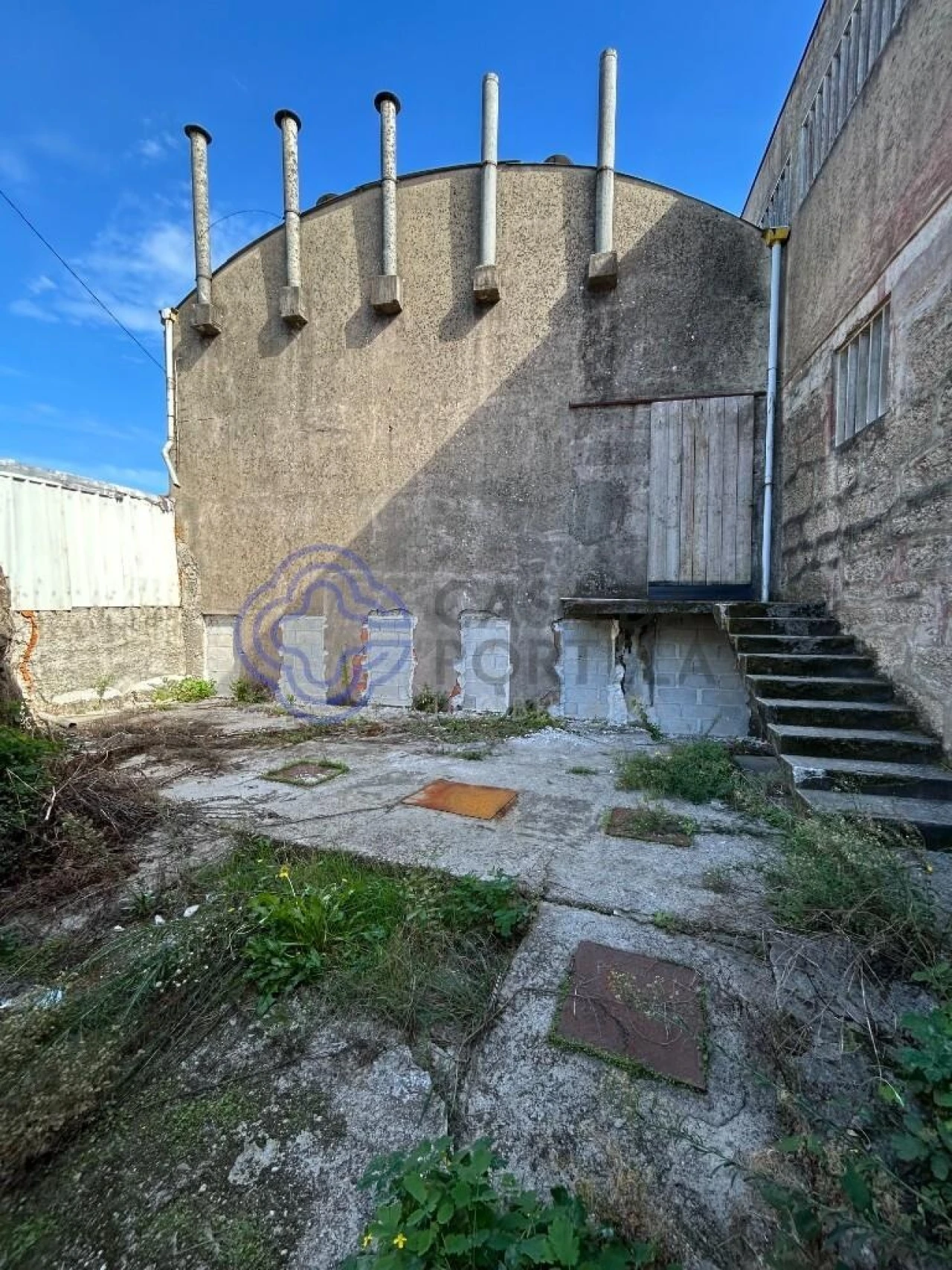 Armazém para Venda em Milheiros Foto 1