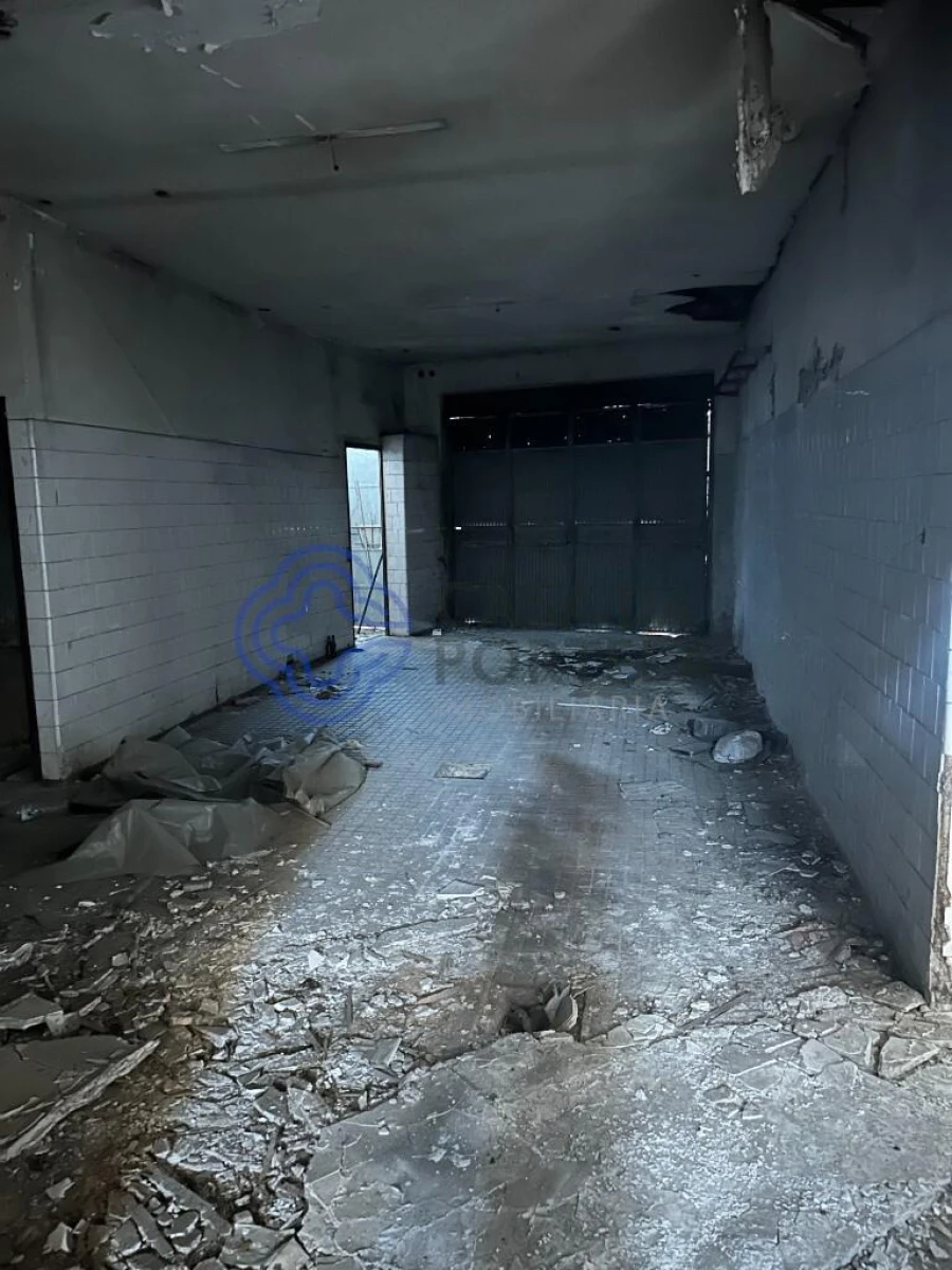 Armazém para Venda em Milheiros Foto 10