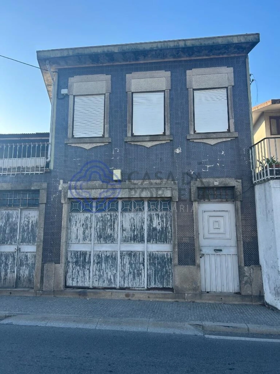 Armazém para Venda em Milheiros Foto 4